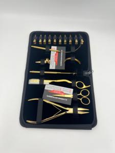 Kit de herramientas para extensiones de cabello con color plasma dorado, precio al por mayor, incluye pinzas, clips metálicos y otras herramientas esenciales para el cabello con logo. - Product Image 2