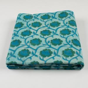 Tissu en coton traditionnel de haute qualité, imprimé à la main avec des motifs floraux, pour la décoration intérieure, la literie et les rideaux - Product Image 1