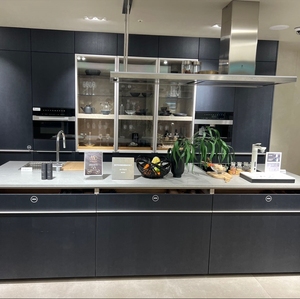 Cuisine moderne personnalisée JY Project, armoires modulaires en panneaux de particules, style Shaker, îlot de rangement RTA, Ho Chi Minh City, garantie de 2 ans - Product Image 1