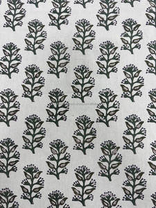 Mantel Floral Evergreen Grace, cubierta de mesa de algodón con estampado de bloque de mano indio para comedor, boda, cocina - Product Image 2