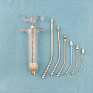 Jeringa Veterinaria Reutilizable con Cánulas Metálicas para Alimentación Oral y Administración Intravenosa en Perros - Product Image 5