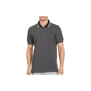 เสื้อเชิ้ตดีไซน์ใหม่สำหรับผู้ชาย ผลิตตามสั่ง เป็นมิตรกับสิ่งแวดล้อม ทำจากโพลีเอสเตอร์ สีขาว พร้อมกางเกงยีนส์ขาสั้นสีเดนิม - Product Image 4