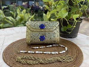 Pochette en métal Kundan, sac à main de soirée traditionnel orné pour femme, idéal pour mariage, fête, occasions ethniques et festives - Product Image 1