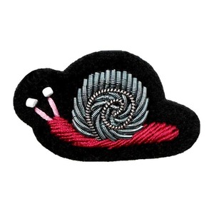 Insignias de Blazer Personalizadas con Bordado a Mano en Hilo de Alta Calidad, Uniformes de Blazer con Insignias de Hilo, Tendencia en Insignias - Product Image 4