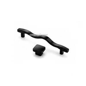 Tirador y pomo cuadrado minimalistas de metal negro para muebles de cocina, diseño duradero - Product Image 1