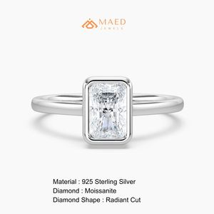 แหวนหมั้นหรูหราประดับมอสซาไนต์ทรงเหลี่ยมมรกตเงินแท้ 925 จาก Maed Jewels ของขวัญสำหรับผู้หญิงจากสหรัฐอเมริกา - Product Image 6