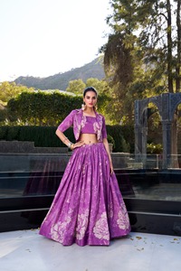 Lehenga Choli longue à imprimé floral pour femme, en mélange de soie Tussar et coton, taille naturelle, évasé, pour mariage et fête traditionnels - Product Image 2