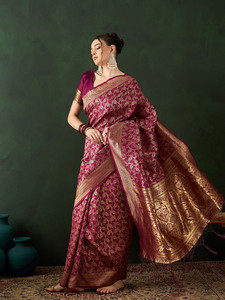 Sari indien ethnique traditionnel en soie artificielle marron à double bordure, avec brocart floral doré, séchage rapide, longueur au sol, pour mariage, pour femme - Product Image 1