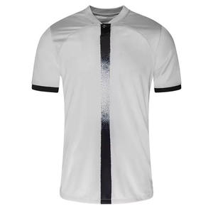 Maillot de football de qualité supérieure, uniforme de football à transfert thermique, vêtements de sport personnalisés avec tissu sur mesure pour adultes unisexes - Product Image 1