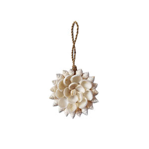Adorno Colgante de Conchas Marinas Naturales, Hecho a Mano, Ecológico y Moderno - Product Image 2
