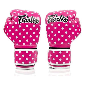 นวมชกมวยหนังแท้ Fairtex แบบติดตีนตุ๊กแก ปิดนิ้วเต็มรูปแบบ อุปกรณ์ฝึกซ้อมระดับมืออาชีพสำหรับผู้ใหญ่ ผลิตในปากีสถาน คุณภาพสูง - Product Image 2