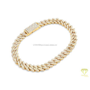 สร้อยข้อมือคิวบันทองคำเหลืองพรีเมียมประดับโมอิสซาไนต์ พร้อมเพชร VVS ฝังด้วยมือ ดีไซน์หรูหราดูคล้ายเพชร - Product Image 2