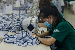 Aristino เสื้อโปโลสำหรับผู้ชาย, เสื้อ APS122AS4สีพื้น - Product Image 6