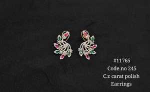 Boucles d'oreilles clous 11765 en laiton plaqué or, zircon cubique et zircone, bijoux de mode pour fêtes et mariages - Product Image 2