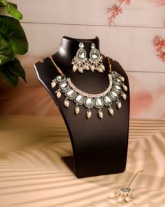 Parure de mariée indienne traditionnelle plaquée or en alliage Kundan, avec collier Maang Tikka vert Meenakari pour fête - Product Image 2