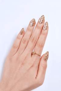 Uñas Postizas Beige en Forma de Almendra OEM/ODM, Venta al por Mayor de Fábrica, Uñas Artificiales con Puntos Dorados, Uñas a Presión con Estampado de Puntos, Personalizadas - Product Image 5