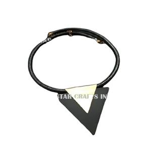 สร้อยคอหลากสีสันสำหรับงานหมั้น งานเลี้ยง นำเสนอโดยผู้ส่งออก/ผู้ผลิตอินเดีย STAR CRAFTS INDIA - Product Image 1