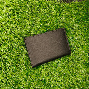Porte-cartes en cuir texturé Saffiano noir de qualité supérieure, fin, pliable, minimaliste, élégant, design professionnel pour hommes - Product Image 4