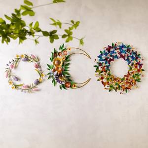 Décoration murale en métal en forme de papillon et de couronne florale, ornement suspendu en fer en forme de croissant de lune et de tournesol pour extérieur, vente en gros - Product Image 1
