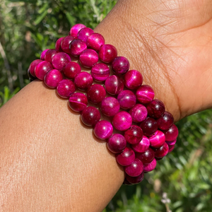 สร้อยข้อมือลูกปัดคริสตัลไทเกอร์อายสีชมพูคุณภาพสูง เครื่องประดับแฟชั่นเสริมเสน่ห์สำหรับผู้ชายและผู้หญิง เพื่อพลังงานและการทำสมาธิ เหมาะสำหรับเป็นของขวัญ - Product Image 4