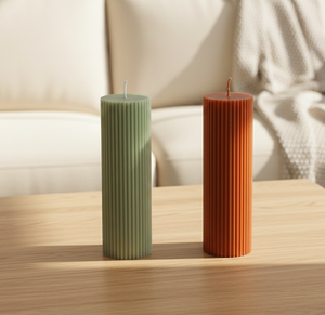 Sublimez votre décoration intérieure avec notre élégante bougie pilier côtelée, idéale pour offrir en cadeau, pour la méditation et les occasions spéciales. - Product Image 1