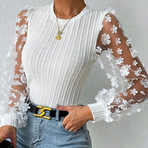Blusa de punto acanalado de manga larga con apliques florales 3D elegante para mujer, top casual ajustado con cuello redondo, capa transparente de verano - Product Image 5