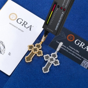 Pendentif Croix Moissanite Noir Pavé - Pendentif Croix Artisanale en Argent Sterling, Pendentif Moissanite Noir Jais - Product Image 6