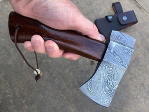 Tomahawk personnalisé en acier forgé Damas, manche en bois de rose, lame en acier à haute teneur en carbone, hache à fendre pour le camping, la chasse et les activités de plein air, OEM - Product Image 2