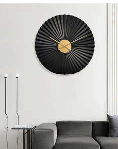 Magnifique horloge murale en métal alliant art et ingénierie, qui rehausse l'ambiance de productivité et de ponctualité. - Product Image 1