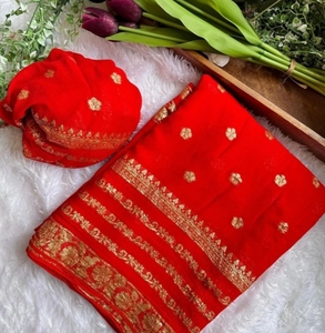 KV Women's Woven Bollywood Viscose Rayon <b>Saree</b> (<b>Red</b>) - Product Image 4
