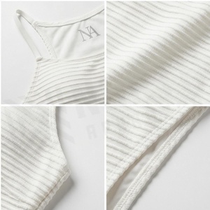 Traje de Baño Entero Acanalado Blanco para Mujer, de Spandex y Nylon, Estilo Bandeau sin Tirantes, Diseño Elástico Tejido de Color Liso - Product Image 4