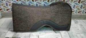 Tapis de selle western en cuir de vachette violet avec doublure polaire, coque en polycoton et rembourrage en laine pour une équitation confortable - Product Image 2