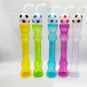 Gobelet en plastique sans BPA SD51 de 500 ml sur le thème du football avec couvercle en dôme pour thé au lait, jus et smoothies, idéal pour les concessions sportives - Product Image 4