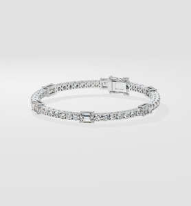 Pulsera de Diamantes Ember con Corte Esmeralda y Diamante Solitario Redondo, Oro Blanco, Joyería Fina de Lujo - Product Image 1