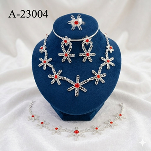 Conjunto de Collar y Pendientes Florales Chapados en Oro Indio de Última Moda para Mujer, Joyería para Compromiso y Boda - Product Image 5