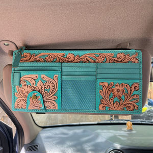 Organizador de Visera de Cuero Repujado Hecho a Mano, Estilo Western Floral, Accesorio Automotriz para Coche con Múltiples Bolsillos - Product Image 3