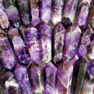 Hermosa Amatista de Doble Terminación en Forma de Lápiz, Cristal Natural, Gema Púrpura |   Colgante de alambre con piedra al por mayor de la India a granel - Product Image 2