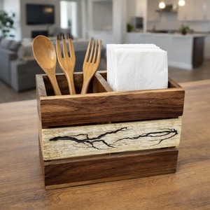 Organisateur de couverts en bois décoratif, parfait pour les repas en plein air et le rangement des ustensiles sur le comptoir de cuisine, fabriqué à la main en Inde - Product Image 1