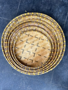 Juego de bandejas de servir de bambú ligeras hechas a mano, 6 piezas con patrón tejido a mano, acabado ahumado, natural, ecológico, apto para alimentos, hierbas, especias, frutos secos - Product Image 6