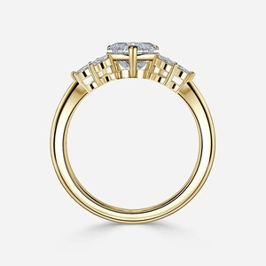 Anillo de Compromiso Floral con Diamante Cultivado en Laboratorio de 2 Quilates con Corte Corazón, Oro Amarillo de 14K, Venta al por Mayor - Product Image 2