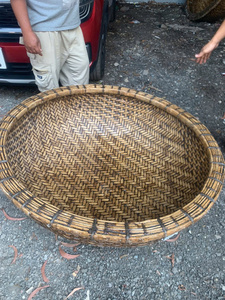 Coracle en bambou traditionnel du Vietnam avec banc et pagaies inclus, idéal pour la décoration d'hôtel - Product Image 2