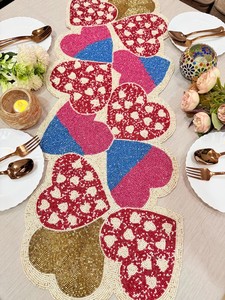 Camino de Mesa de Tela Hecho a Mano con Forma de Corazón, Estilo Bohemio, Rojo, Rosa y Azul, Diseño Bordado, Tapete Decorativo - Product Image 5