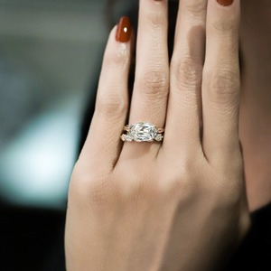 4.04 Carat Hybrid Oval Lab-Created Yellow <b>Gold</b> Rhodium Engagement Anniversary Luxury <b>Cocktail</b> <b>Ring</b> East-West Half-Bezel Braided - Product Image 3