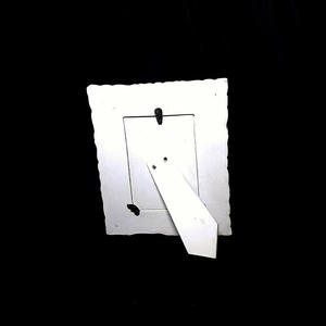 Cadre photo élégant en bois massif pour présentation sur table et décoration intérieure - Product Image 3