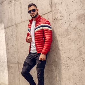 2023 à la mode respirant OEM en gros personnalisé hommes XL doudoune tissu léger couleur bloc conception décontracté à capuche hiver mode - Product Image 2