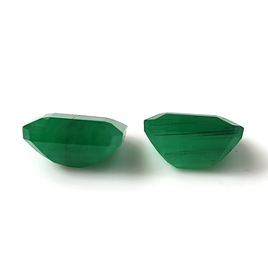 Émeraude naturelle zambienne de 9,10 carats, vert émeraude, pierre précieuse en vrac, taille émeraude, facettée, ensemble de 2 pièces pour la fabrication de bijoux - Product Image 3