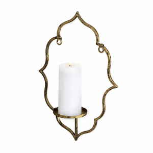 Applique murale en métal doré antique, cadre incurvé artisanal, construction robuste, éclat ambiant chaleureux, parfait pour la décoration intérieure classique - Product Image 1