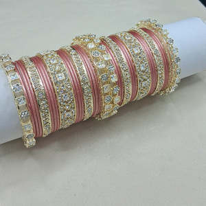 Conjunto de Brazaletes de Cristal con Brillantes Piedras Austriacas para Bodas y Eventos Festivos - Product Image 1