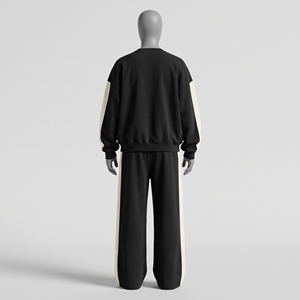 Conjunto de Sudadera y Pantalón Oversize Negro Crema para Hombre con Rayas Laterales Anchas, Sudadera con Capucha y Puños, Chándal Minimalista con Logo en el Pecho Izquierdo - Product Image 2