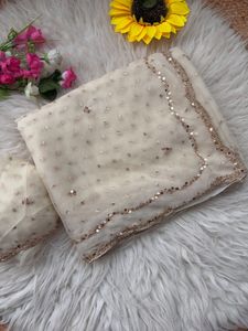 Sari de Seda de Diseño Premium de Boutique India, Bordado a Mano, Estilo Bollywood, Prenda Étnica Elegante para Bodas y Fiestas - Product Image 1